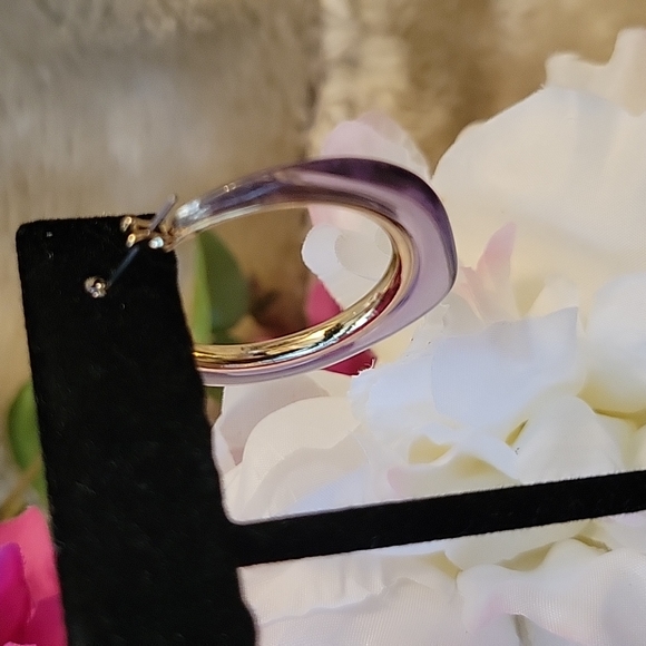 Vintage Earrings Light Transparent Purple with Gold Excelent Condition - Picture 4 of 9